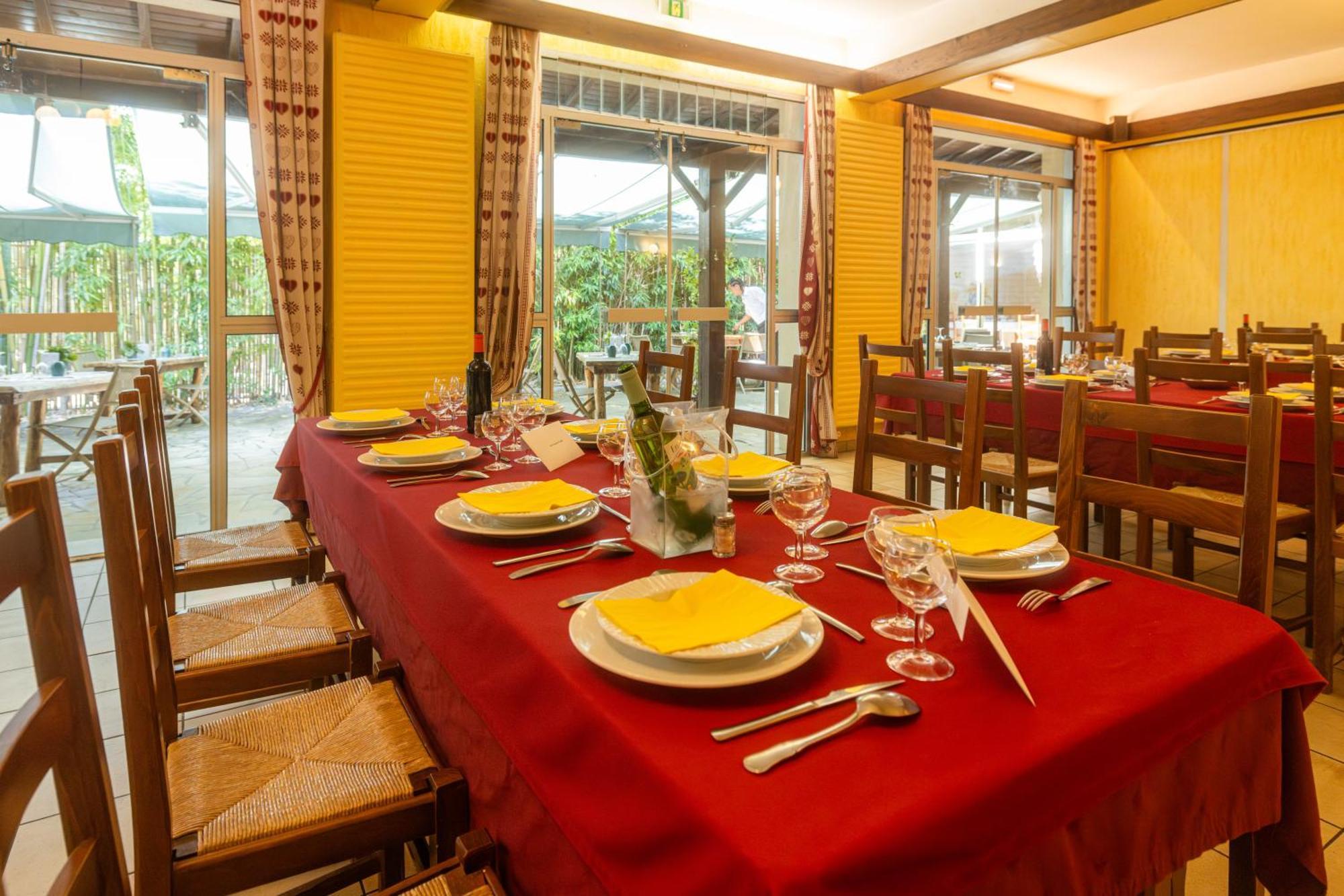 Castéra-Verduzan Hotel Restaurant Des Thermes מראה חיצוני תמונה