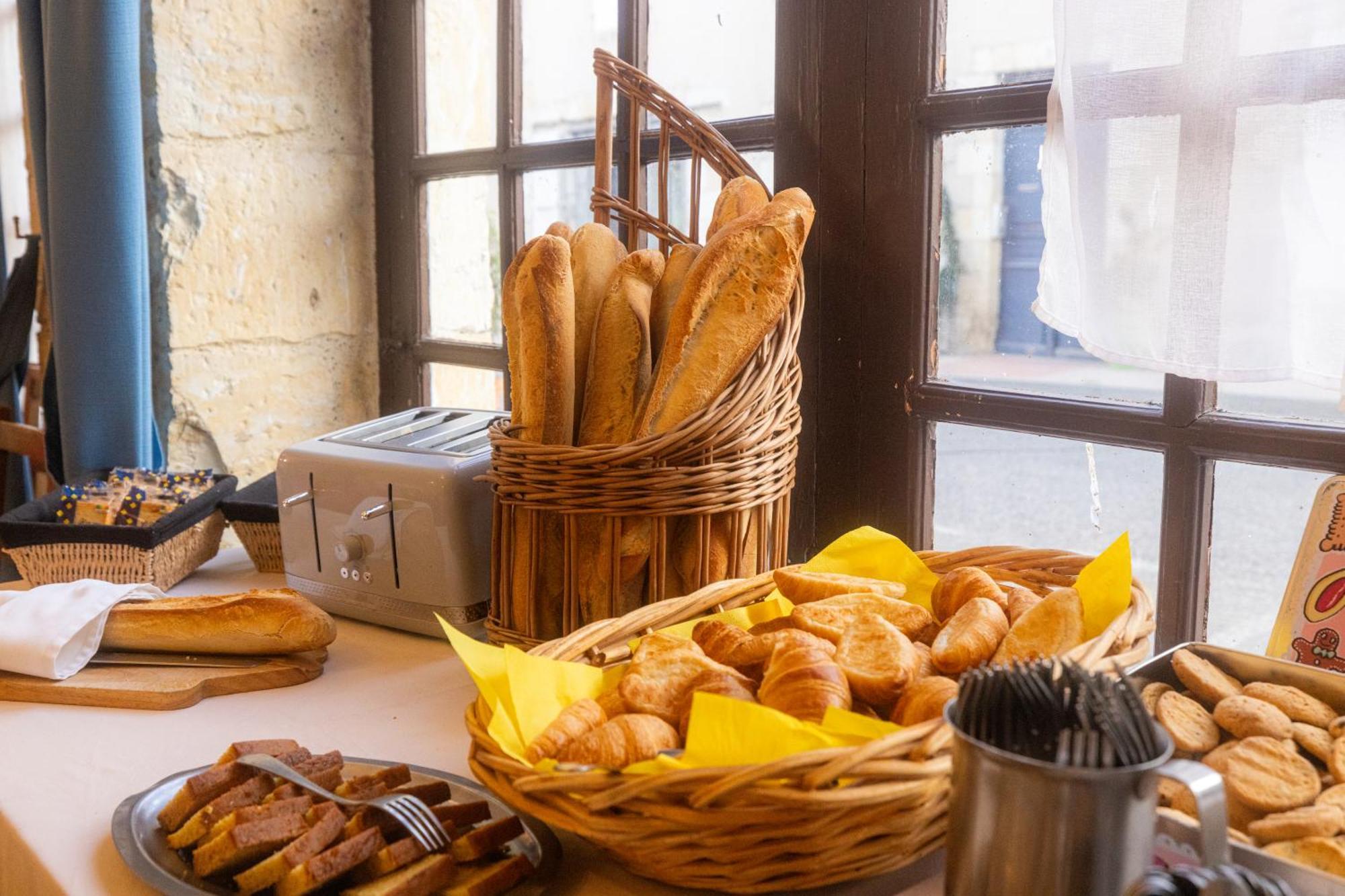 Castéra-Verduzan Hotel Restaurant Des Thermes מראה חיצוני תמונה