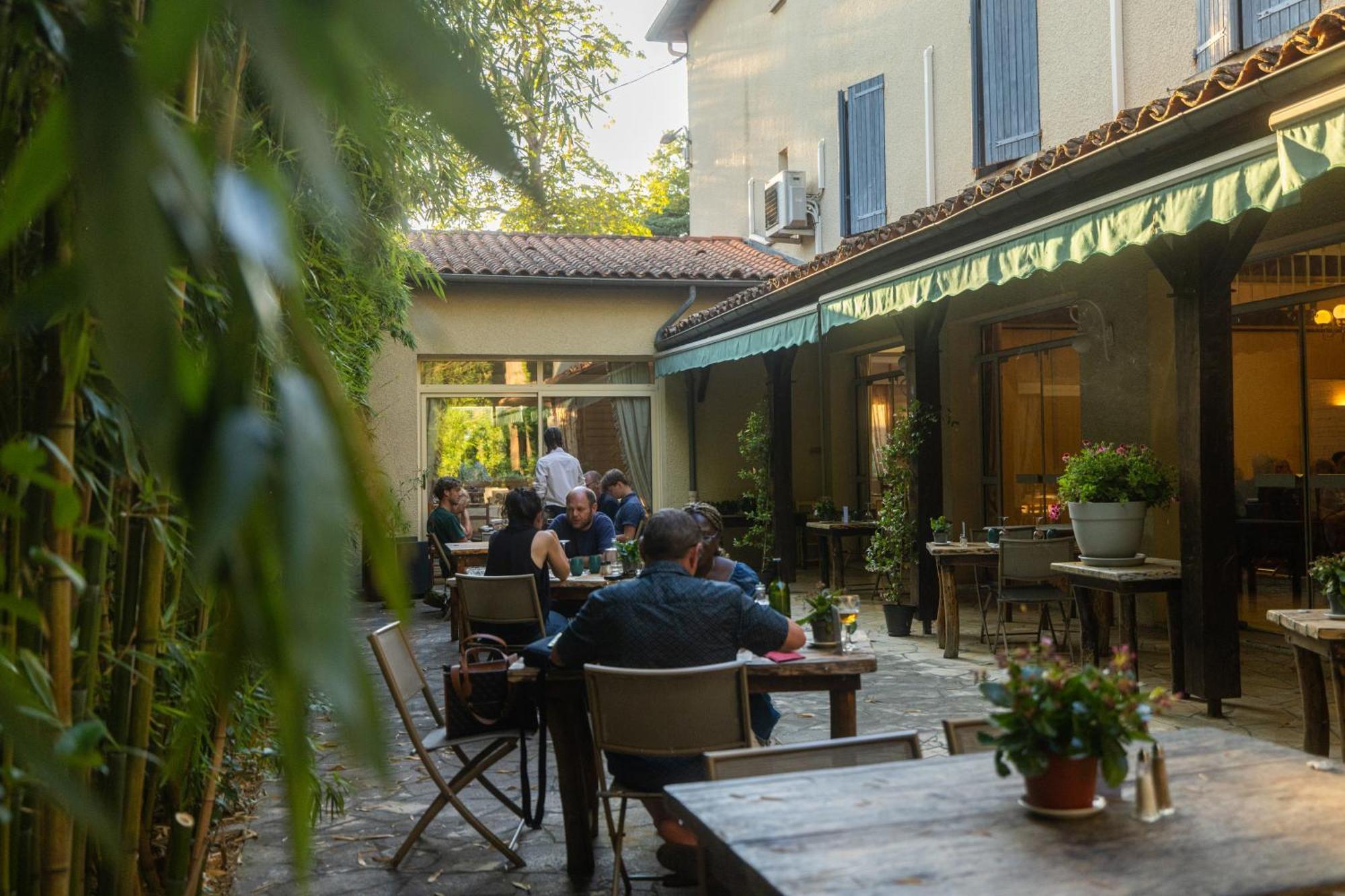 Castéra-Verduzan Hotel Restaurant Des Thermes מראה חיצוני תמונה